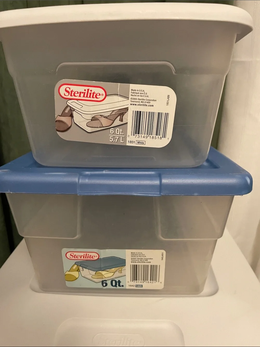 Set of 4 STERILITE Plastic Storage Containers or Bins with Lids Lightly Used